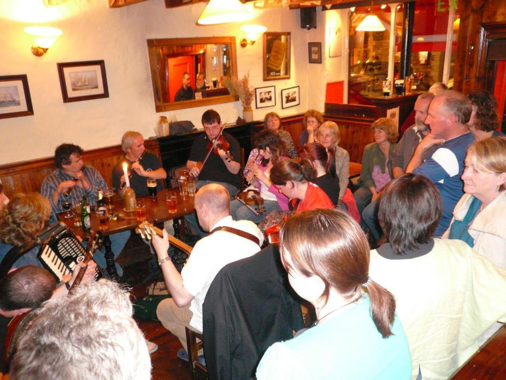 O'Donnabhain'S Kenmare Eksteriør billede